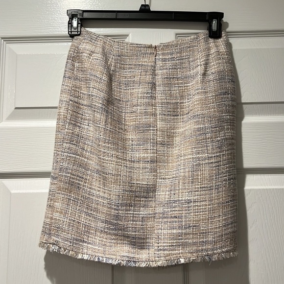 IVANKA TRUMP TWEED WRAP SKIRT SIZE 0 - Picture 2 of 10